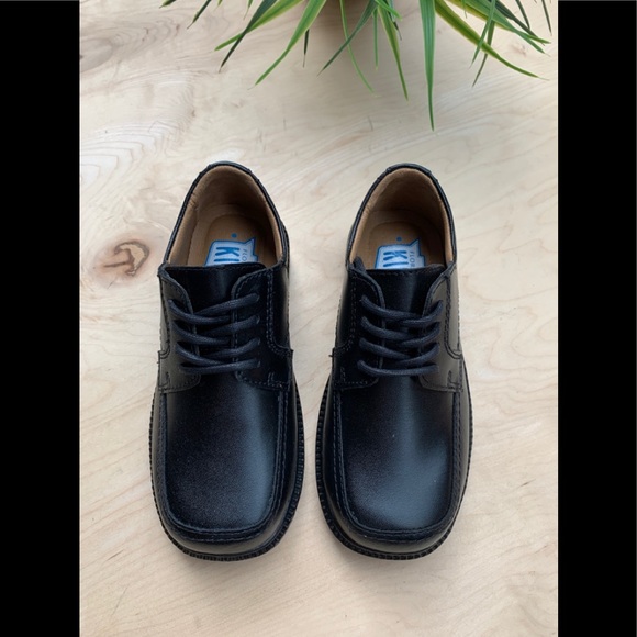 Florsheim boys black dress shoes - Picture 2 of 14